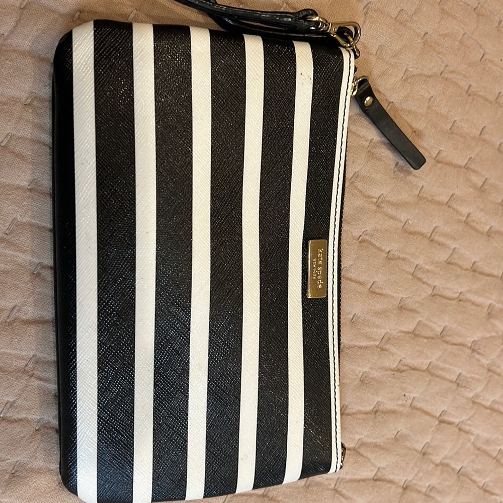 COPY - Kate Spade Wristlet